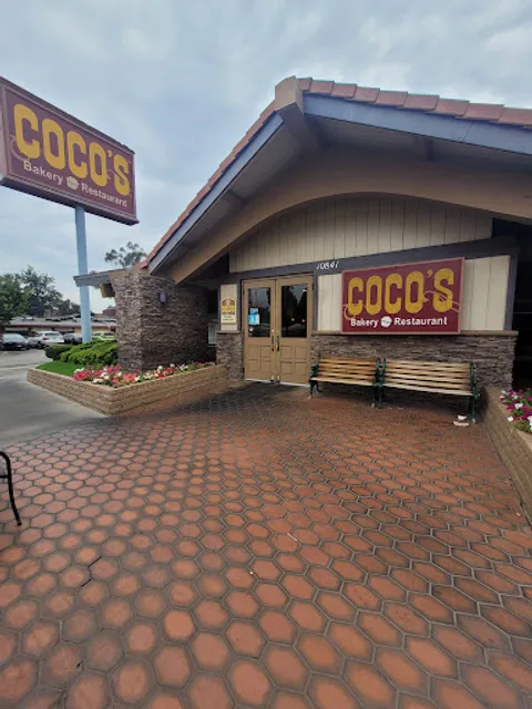 Coco's Bakery Restaurant
