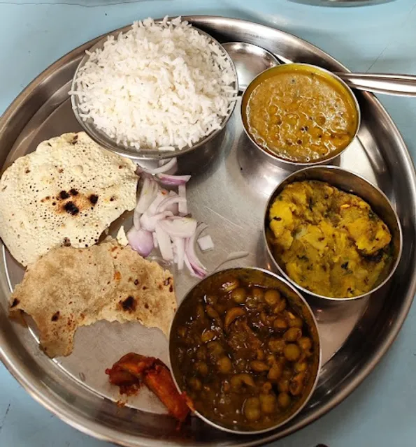 New Laxmi Vilas Hindu Hotel