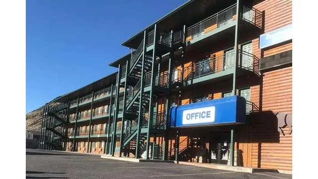 Travelodge by Wyndham Gardiner Yellowstone Park North