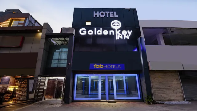 FabHotel Golden Key Inn