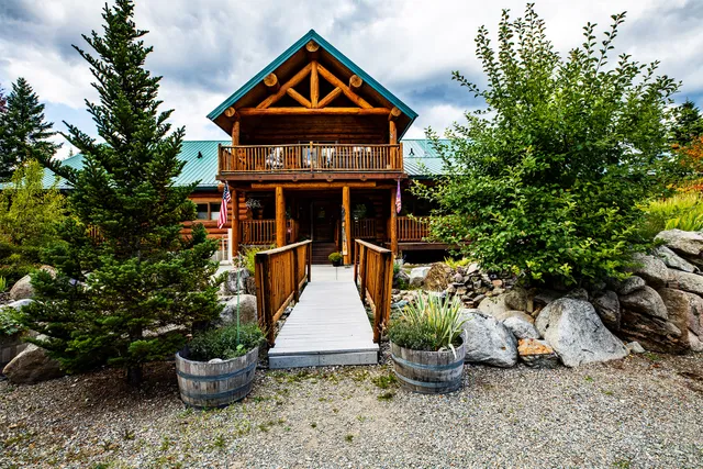 Log Spirit Bed & Breakfast