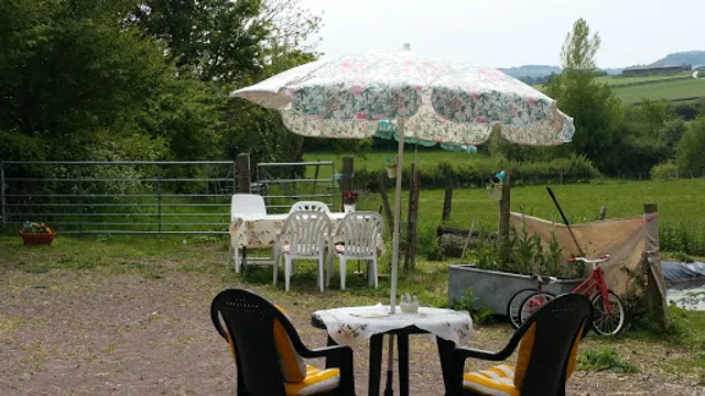 PetrAnnettes Vintage Barn Café