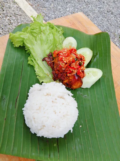 Lebak ciherang Resto & Cafe