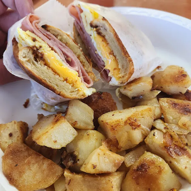 Quad Doughnuts & Deli