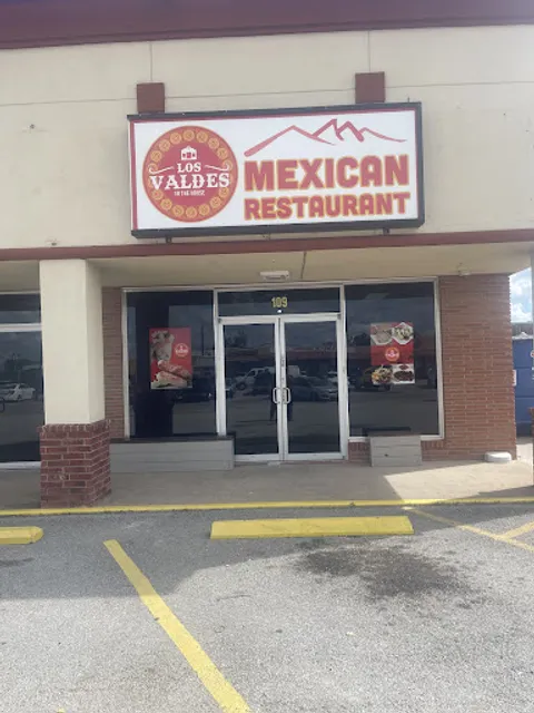 Los Valdes in the House