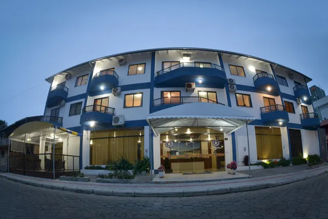 Bombinhas Palace Hotel