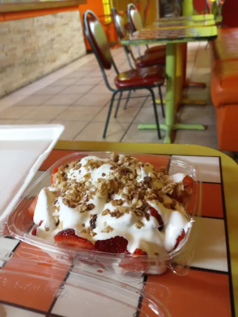 Myra's Jugos y futas