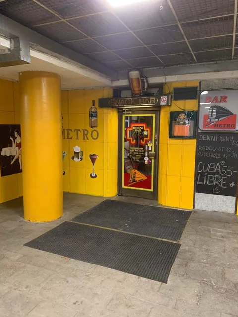 Metro Bar ("Subway")