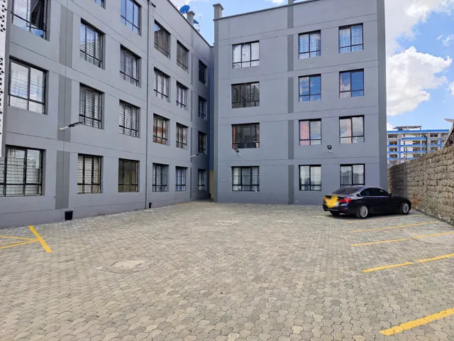 Mupa's Luxury Air-BnB Condo Nyahururu