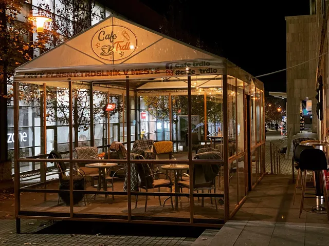 Cafe Trdlo, čerstvé ovocie v čokoláde