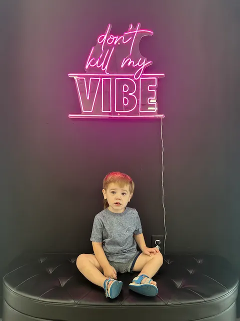 Mane Vibe Salon & CO