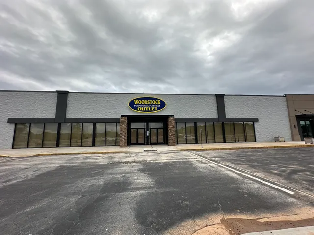 Woodstock Furniture & Mattress Outlet