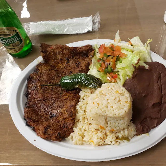 EL PULGARCITO Salvadoran Latin Restaurant