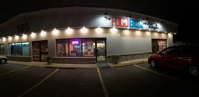 Food Box Bar & Grill