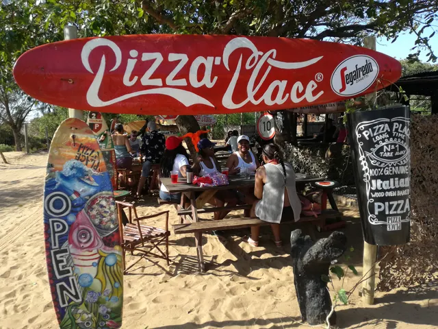 Alex's Pizza Place Ponta Malongane