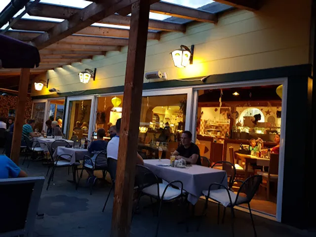 WiRTSHAUS PLÅTZHiRSCH