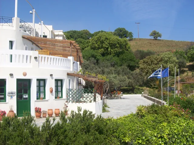 Vassiliki Studios and Family Apartments