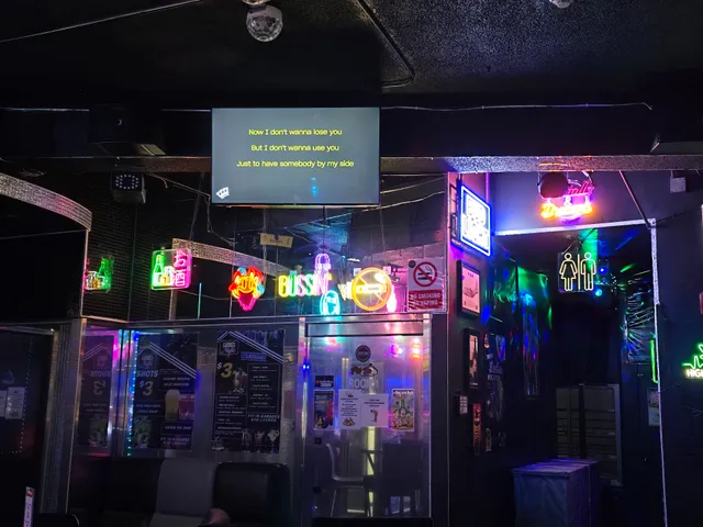 Pit In Karaoke Bar & Lounge