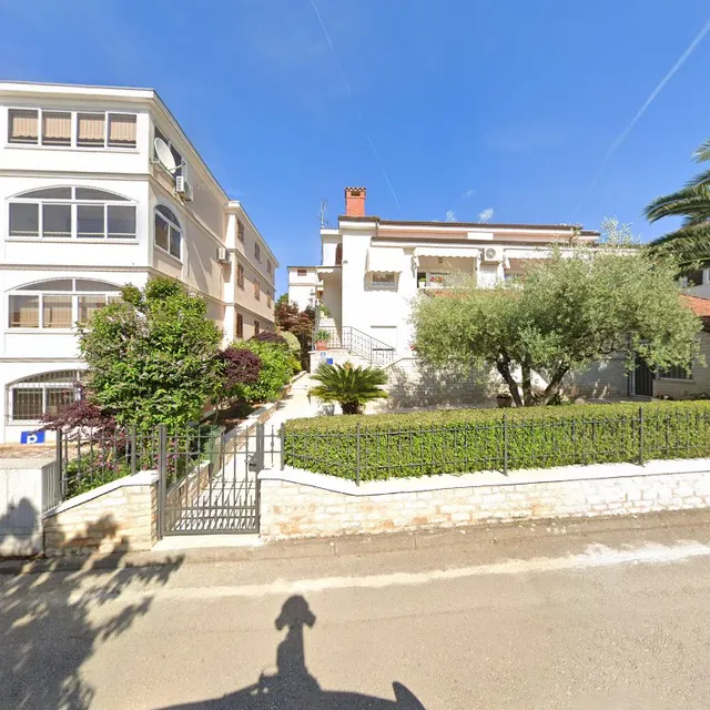 Apartments Lavizatić 266