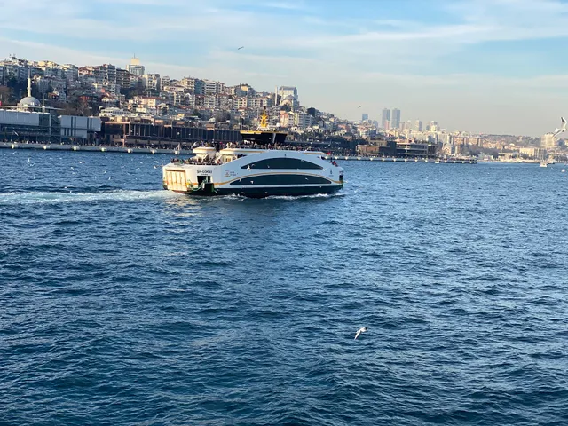 Üsküdar Vapur İskelesi