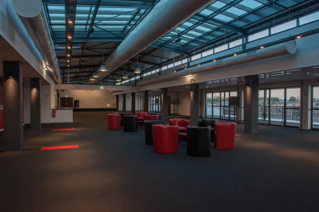 View Seine - H10 Rentals