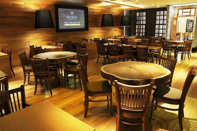 Madero Steak House Comendador Araújo