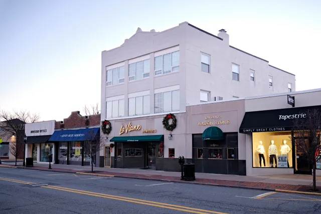 LaViano Jewelers - Engagement & Wedding diamond Rings Bergen County