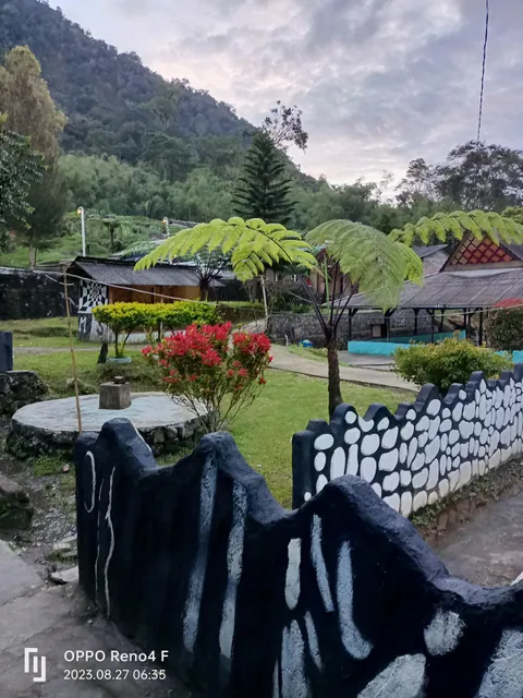 PEMANDIAN AIR PANAS MITRA SIBAYAK