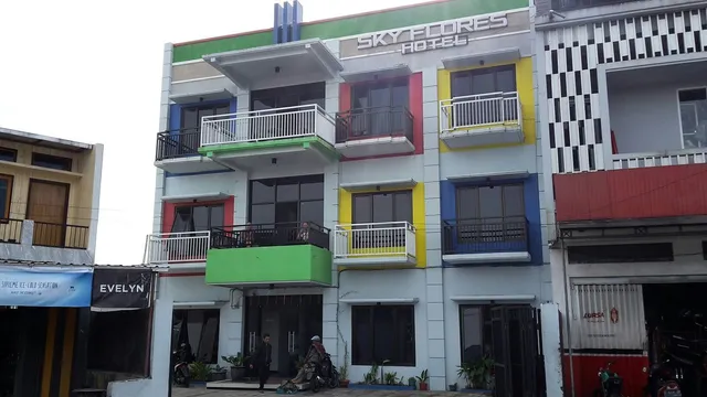 Sky Flores Hotel