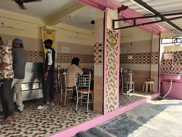 Chendur Tiffin Centre