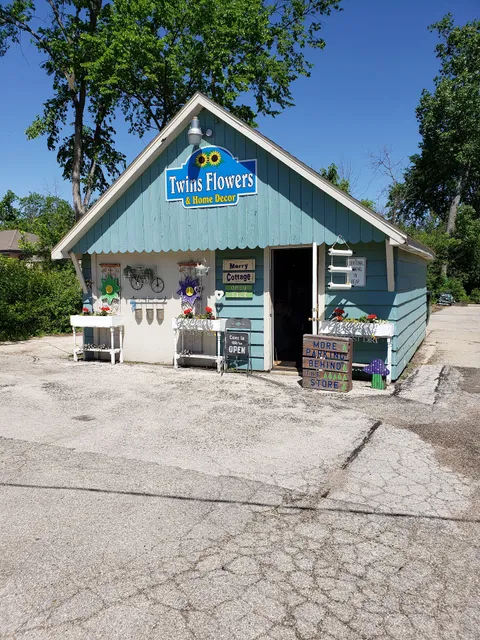 Twins Flowers & Home Decor