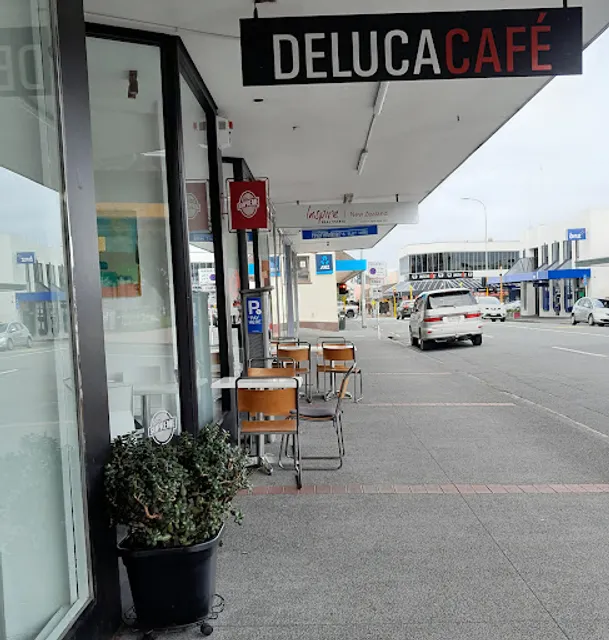 DeLuca Cafe