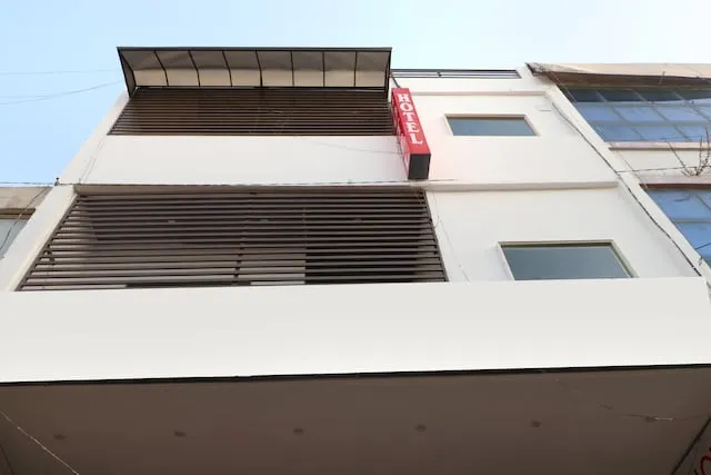 OYO 35399 Hotel Tricity Square