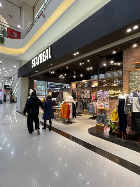 STAYREAL環球中和店