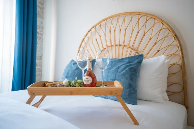 MINIQ 101 - Near Sea Foça Center 2BR Historic Stone House