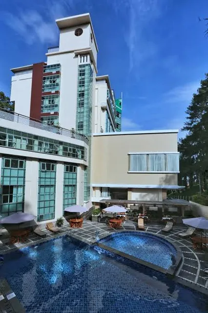 Grand Royal Denai Hotel