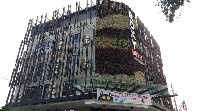Roxy Hotel, Padungan