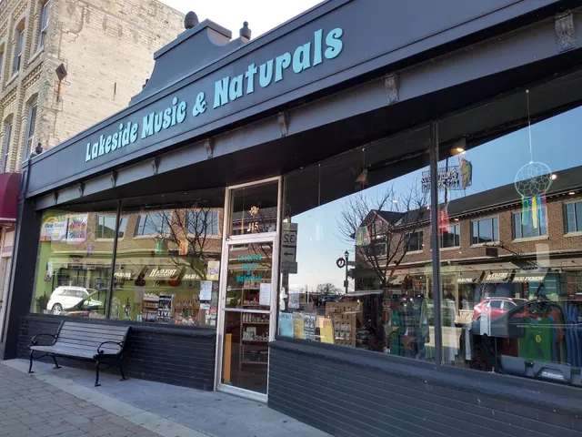 Lakeside Music / Amplify Cafe