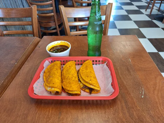 Las Cocinas y Taqueria Mexicana