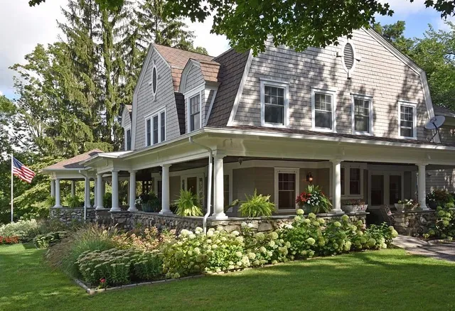 Hilltop House Bed & Breakfast