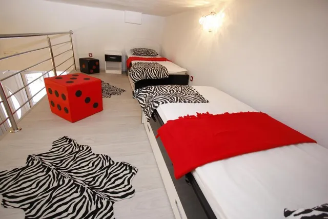 Apartment Love Story