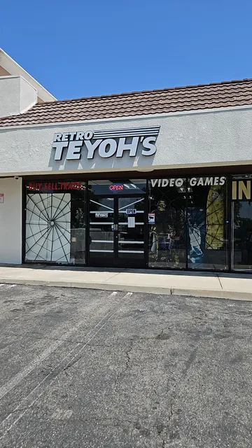 Retro Teyoh's Video Games and Collectibles