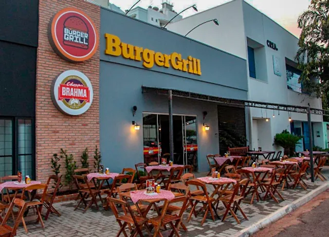 Lívia Pizzas e Esfihas