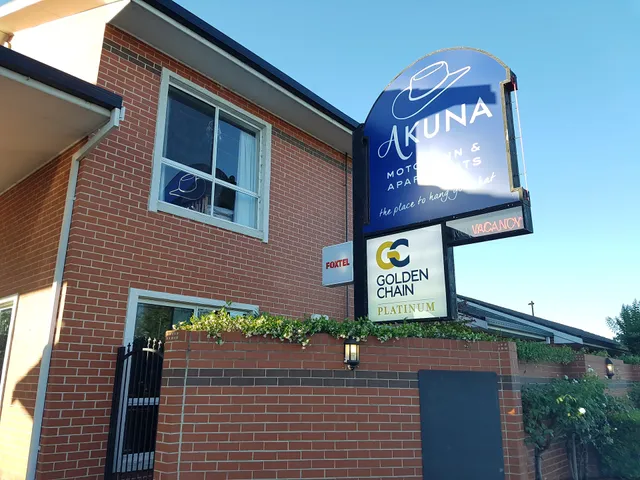 Akuna Motor Inn