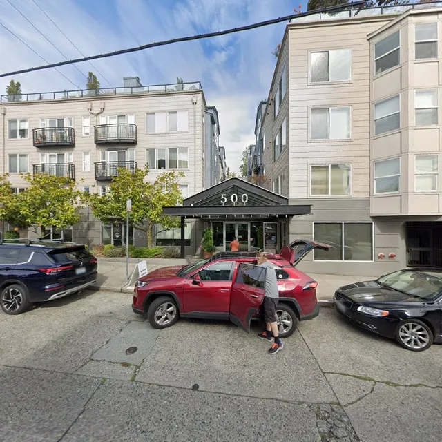 And Beauty - Seattle Esthetician