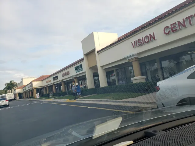 Crosstown Rent a Car Plaza