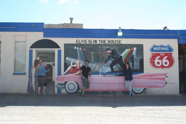 Pizza Joint / Stagecoach 66 Motel