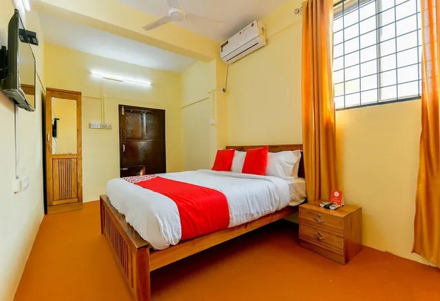 OYO Flagship 24607 Lotus Residency