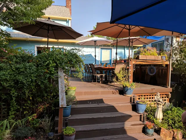 Blue Moon Bed & Breakfast