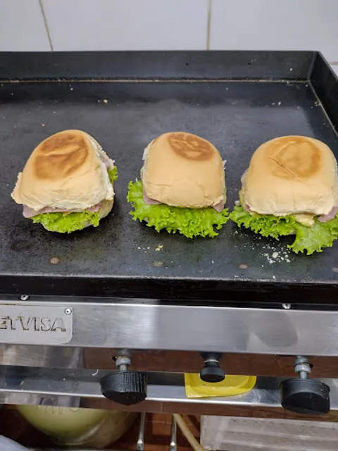 Angra's Lanches pastel de ouro